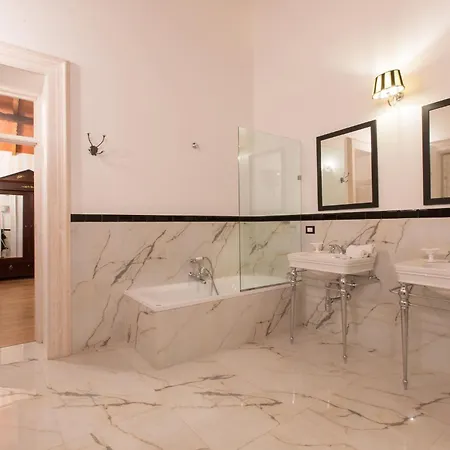 Villa Capozza 18&2, Emma *