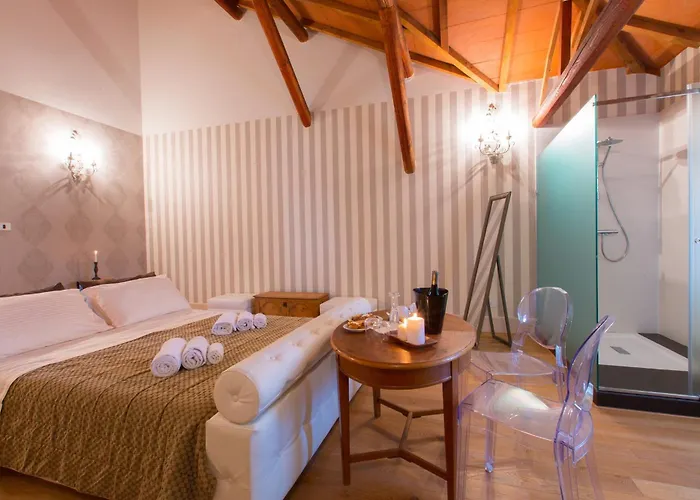 Capozza 18&2, Emma 카사라노