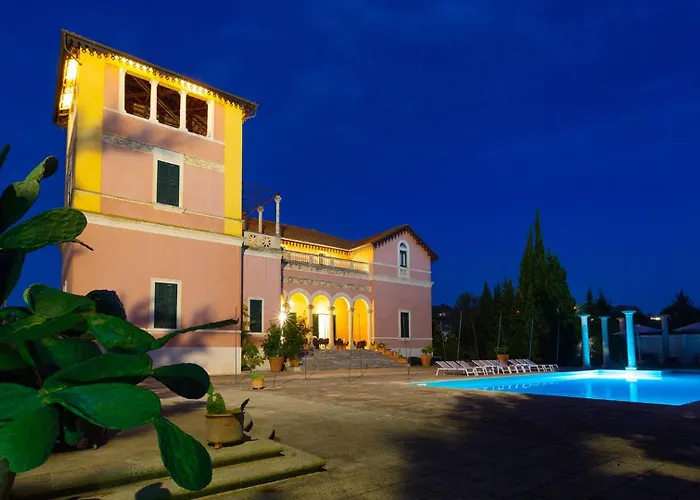 Villa Capozza 18&2 *