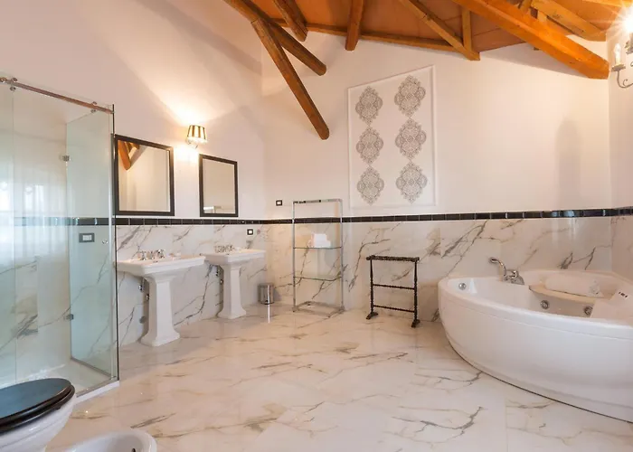 Villa Capozza 18&2 *